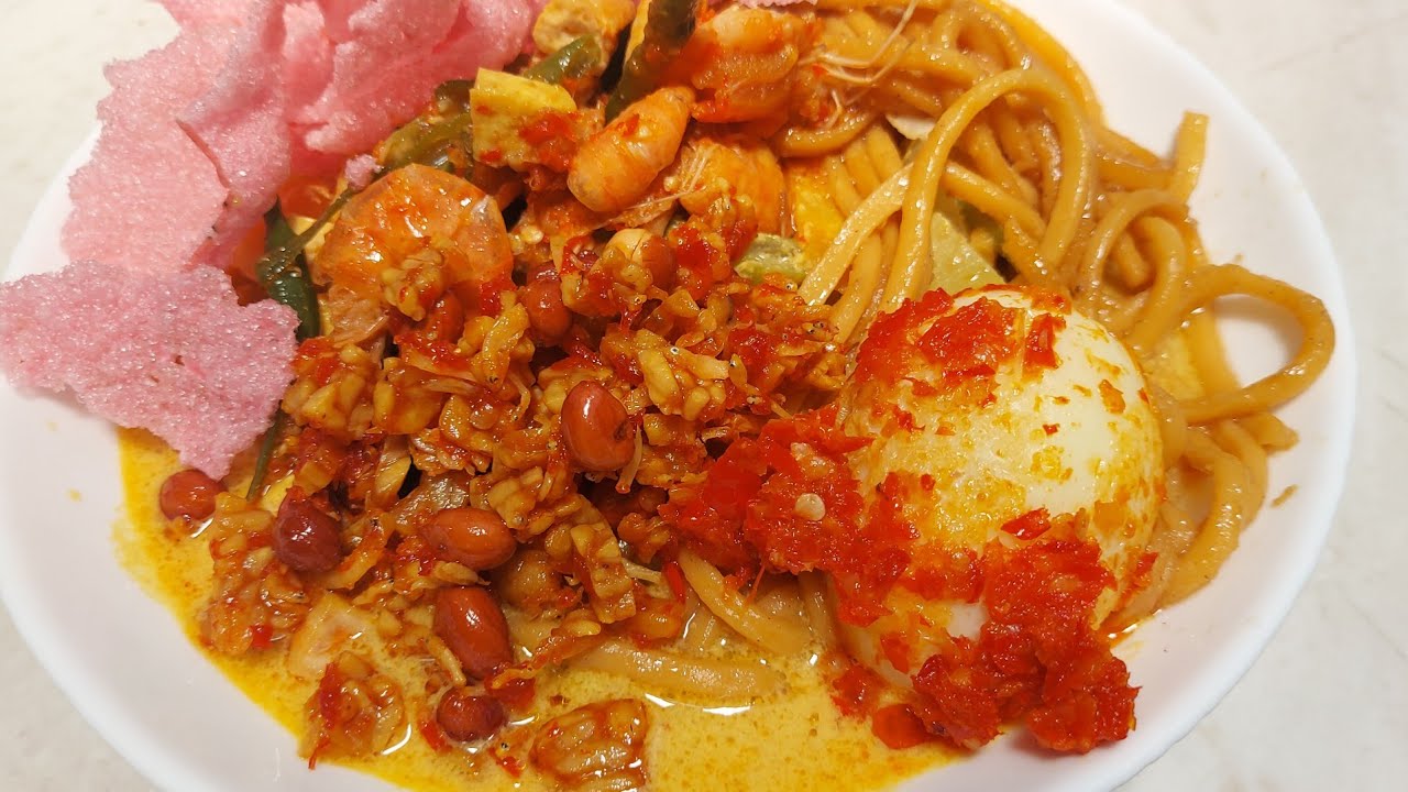 Lontong Medan: Sarapan Lezat dengan Kuah Pedas, Gurih, dan Manis